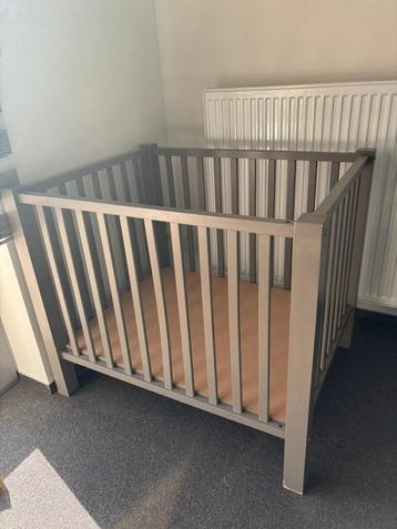 Babypark te koop beschikbaar voor biedingen