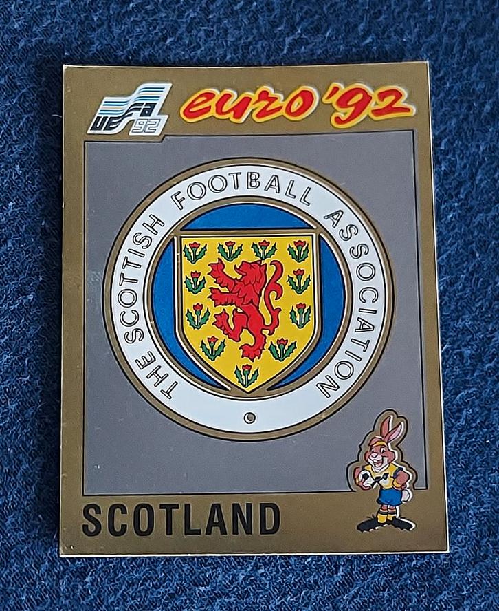 Panini sticker voetbal ' Euro 1992 - embleem Scotland ' #142, Hobby en Vrije tijd, Stickers en Plaatjes, Nieuw, Sticker, Ophalen of Verzenden