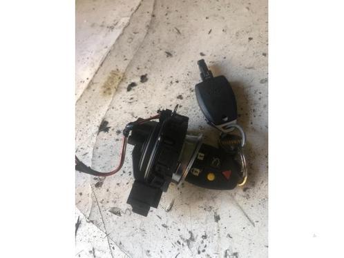 Kontaktslot + Sleutel van een Volvo S40, Auto-onderdelen, Overige Auto-onderdelen, Volvo, Gebruikt, 3 maanden garantie, Ophalen of Verzenden
