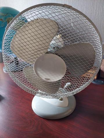 tafel ventilator met 3 standen beschikbaar voor biedingen