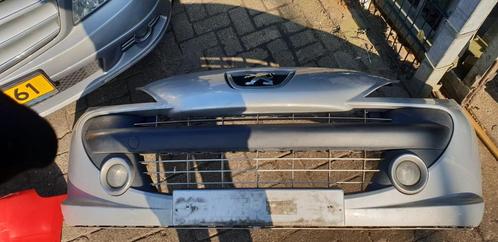 PEUGEOT 207 VOORBUMPER +MISTLAMPEN BJ 2008, Auto-onderdelen, Carrosserie, Bumper, Voor, Gebruikt, Ophalen of Verzenden