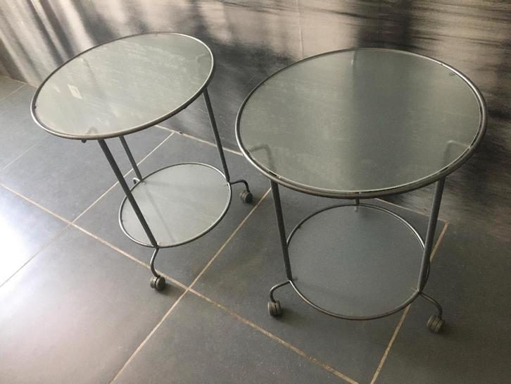 Bijzettafel mat glas op wieltjes (Prijs per stuk), Maison & Meubles, Tables | Tables d'appoint, Comme neuf, Verre, Enlèvement