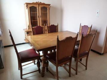 Eetkamer/living in eik (70-75jaar oud) mooi uitgesculptuurd., Huis en Inrichting, Complete eetkamers, Ophalen, Gebruikt, Landelijk