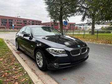 BMW 520D • GROOT SCHERM • VOLLEDIGE BMW-SERVICE • beschikbaar voor biedingen
