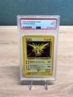 Zapdos Holo PSA 9 - 16/102 - Base Set, Hobby en Vrije tijd, Verzamelkaartspellen | Pokémon, Foil, Losse kaart, Zo goed als nieuw