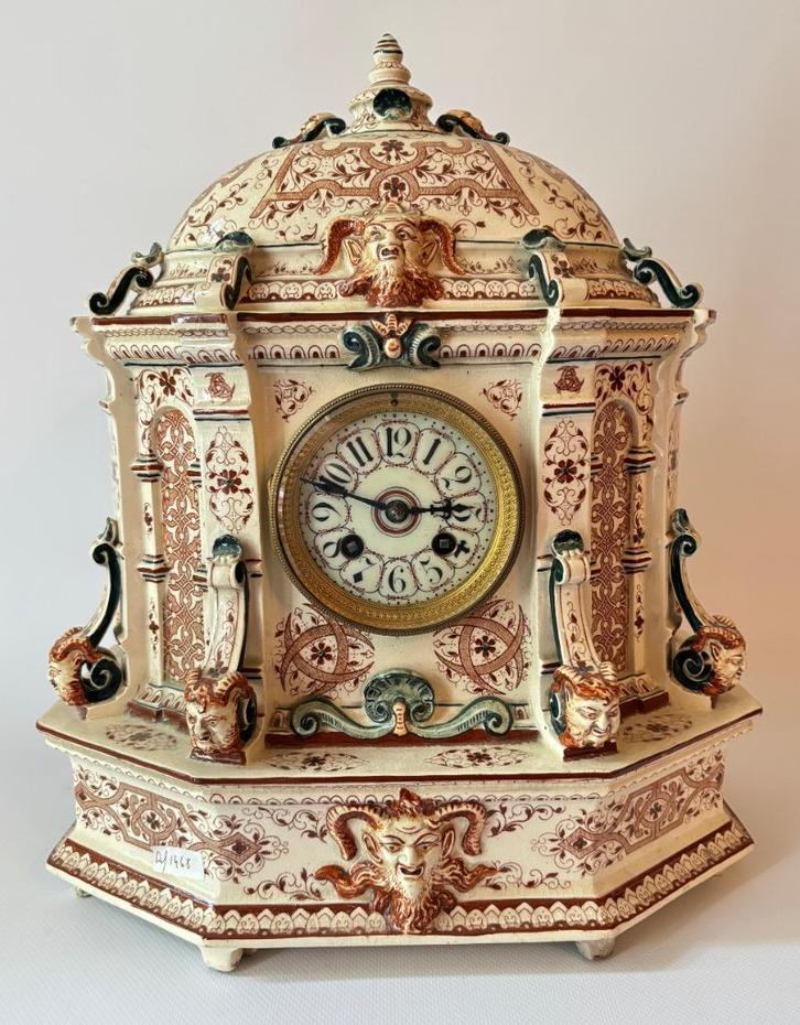 Pendule en faïence LONGWY 1888   emaux, Antiek en Kunst, Antiek | Keramiek en Aardewerk, Ophalen of Verzenden