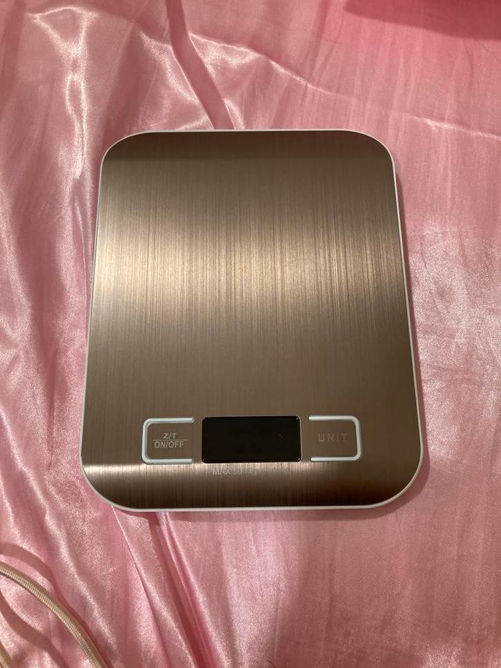 Balance de cuisine rose métallique maximum 5kg, Electroménager, Balances, Neuf, Digital, Balance de cuisine, 500 grammes ou plus gros