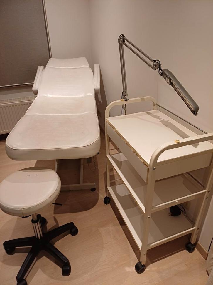 Pedicure verstelbare stoel en krukje, kastje met verlichting, Elektronische apparatuur, Persoonlijke Verzorgingsapparatuur, Ophalen