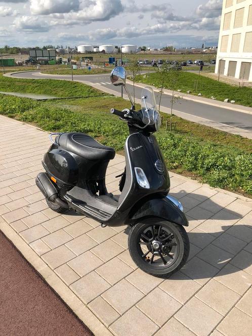 172cc vespa lx A klasse papieren, Vélos & Vélomoteurs, Pièces de cyclomoteur | Scooters, Comme neuf, Vespa, Enlèvement