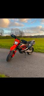 ️ KTM 690 SMC R – 2021 – 12.*** km, Motoren, Motoren | KTM, 693 cc, Motorrijbewijs A, Quickshifter, Meer dan 35 kW