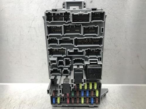 ZEKERINGKAST Honda Civic (ES) (01-2000/12-2005) (S5BG02000), Auto-onderdelen, Elektronica en Kabels, Honda, Gebruikt