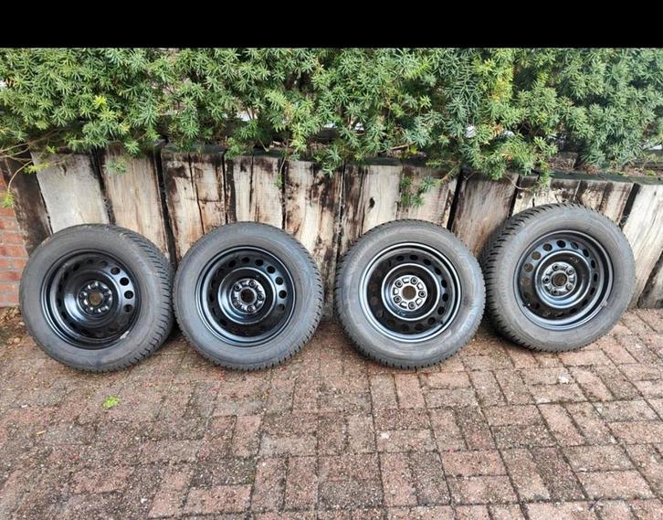 4 winterbanden Goodyear UltraGrip Performance, Auto-onderdelen, Banden en Velgen, Band(en), Winterbanden, Ophalen