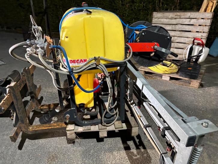 Sproeimachine minitractor, Zakelijke goederen, Landbouw | Werktuigen, Ophalen