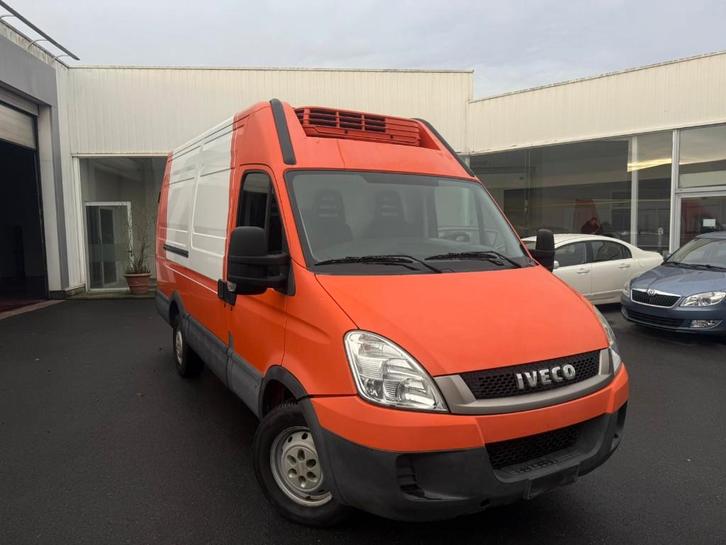 Iveco Daily Freezer 2.3D 100kW jaar 2010, Auto's, Bestelwagens en Lichte vracht, Particulier, Elektrische buitenspiegels, Elektrische ramen