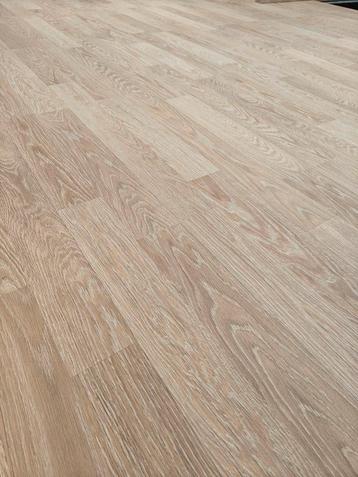 Laminaat beschikbaar voor biedingen