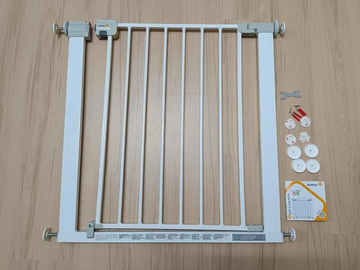 Traphekje Easy Close Metal Safety 1st, Enfants & Bébés, Barrières, Enlèvement