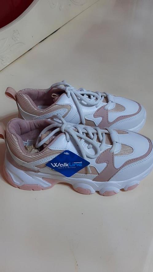 Nieuwe Walkline sneakers maat 36 – nooit gedragen, Kleding | Dames, Schoenen, Nieuw, Sneakers, Roze, Ophalen