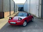 Mazda MX-5 1.6i 16v NA | Belgische wagen | Topstaat, Auto's, Zwart, 4 cilinders, Cabriolet, Bedrijf