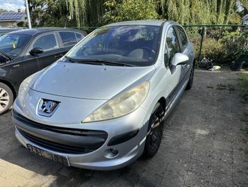 peugeot 207 benzine  beschikbaar voor biedingen
