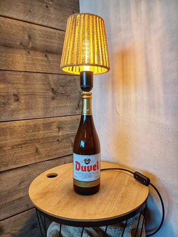 Duvel lamp beschikbaar voor biedingen