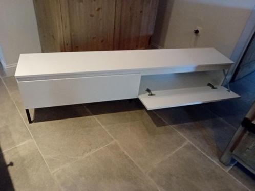 wandkast wit + TV meubel in zelfde stijl Nieuw!, Huis en Inrichting, Kasten | Wandmeubels, Zo goed als nieuw, Ophalen