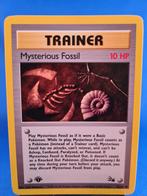 Mysterious Fossil 62/62 - Fossil (1st edition), Hobby en Vrije tijd, Verzamelkaartspellen | Pokémon, Verzenden, Zo goed als nieuw