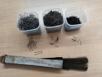 Steekkramen, Nagels en draad (bloemschikken) beschikbaar voor biedingen