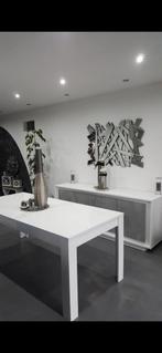 salle à manger blanche effet béton sur les portes, Huis en Inrichting, Kasten | Buffetkasten, Ophalen of Verzenden, Zo goed als nieuw
