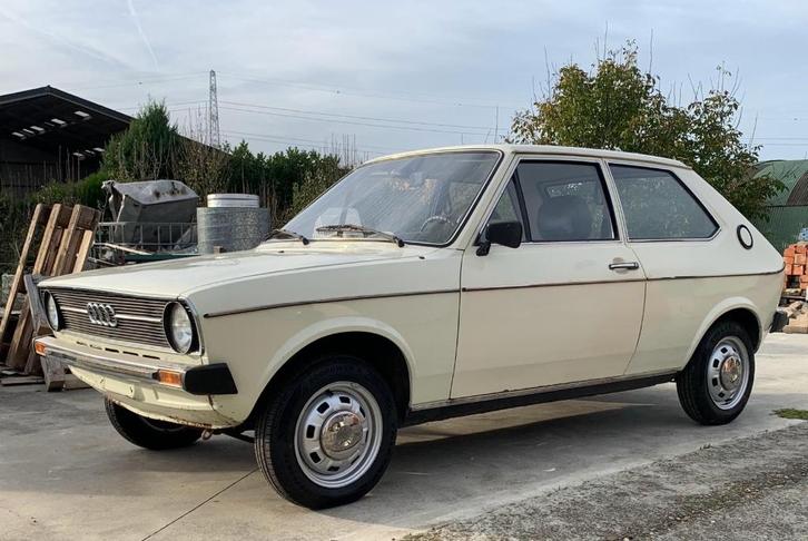 AUDI 50 GLS 1976 1 ste eigenaar oldtimer, Auto's, Oldtimers, Particulier, Audi, Benzine, Stadsauto, 3 deurs, Handgeschakeld, Beige