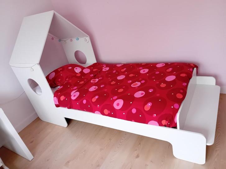 kinderbed met dak, Huis en Inrichting, Slaapkamer | Bedden, Zo goed als nieuw, Eenpersoons, Hout, Wit, Ophalen