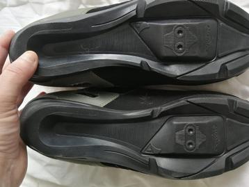 fietsschoenen beschikbaar voor biedingen