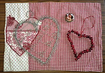 Set van 4 hartvormige cadeaus beschikbaar voor biedingen