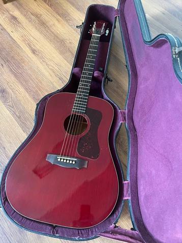 1972 Guild D-25 Cherry USA beschikbaar voor biedingen