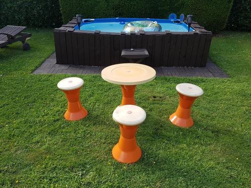 Vintage kruk Tam Tam & tafel jaren '60, Huis en Inrichting, Krukjes, Gebruikt, Kunststof, Ophalen