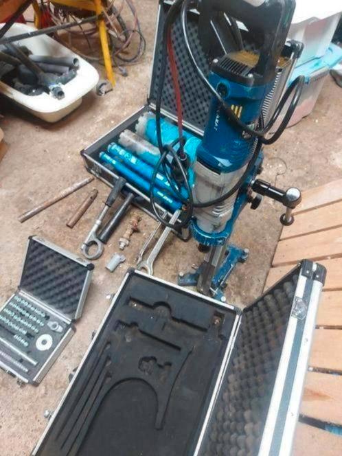 Carat diamantboormachine A-2211 incl statief boren compleet, Doe-het-zelf en Bouw, Gereedschap | Boormachines, Zo goed als nieuw