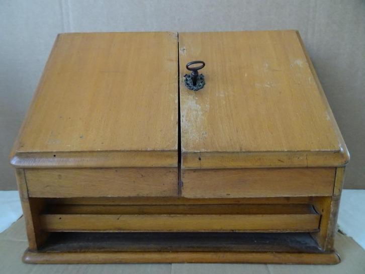 Antieke lessenaar houten mobiele lessenaar pastoor 1900-1950, Antiek en Kunst, Antiek | Overige Antiek, Ophalen of Verzenden