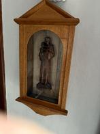 Vitrine avec statuette religieuse (47/25/10 cm), Antiquités & Art, Antiquités | Objets religieux, Enlèvement ou Envoi