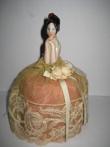 ART DECO HALFDOLL beschikbaar voor biedingen