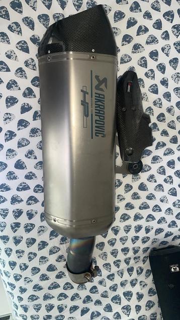 Akrapovic bmw beschikbaar voor biedingen