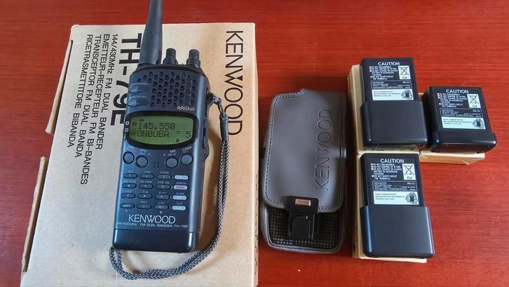 Kenwood TM-733 & TH-79E set, Télécoms, Émetteurs & Récepteurs, Comme neuf, Émetteur et Récepteur, Enlèvement ou Envoi