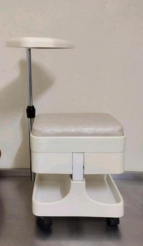 Stevige krukstoel voor manicure Tablets en wielen, Huis en Inrichting, Barkrukken, Gebruikt, 30 tot 60 cm, Kunststof, Metaal, 1 kruk
