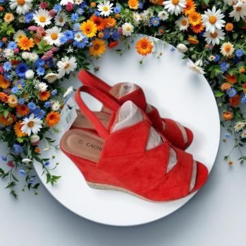 Chaussures " CACHE CACHE " Pointure 37 Neuve, Neuf, Chaussures à haut talons, Cache Cache, Orange