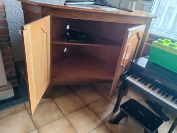 Tv meubel en kast  beschikbaar voor biedingen