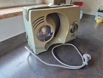 Broodsnijmachine beschikbaar voor biedingen