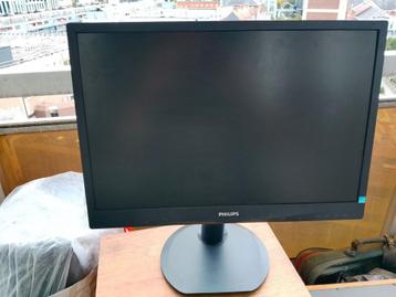 PHILIPS 22" HDMI VGA DVI-D BREEDBEELDMONITOR beschikbaar voor biedingen