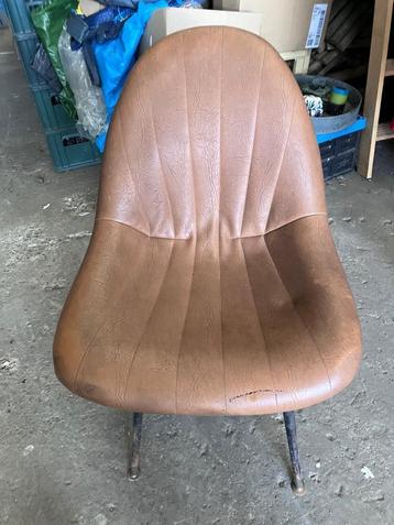 Stoelen  beschikbaar voor biedingen
