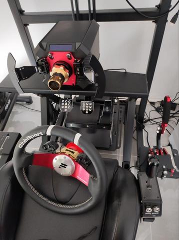 Fanatec " Podium" DD 2 met of zonder pedalen V3  en stuur, Enlèvement ou Envoi, Comme neuf