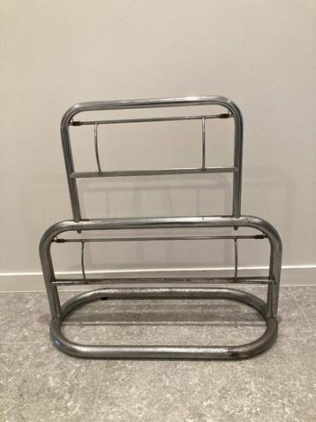 Papierrolhouder vintage beschikbaar voor biedingen