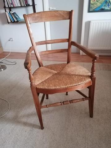 Fauteuil ancien en bois de noyer, Enlèvement
