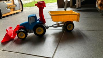 Speelgoed traktor met kar 50cm lang, 15cm hoog beschikbaar voor biedingen